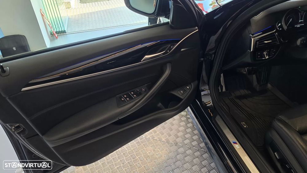 BMW 530 e iPerformance Pack M - 38