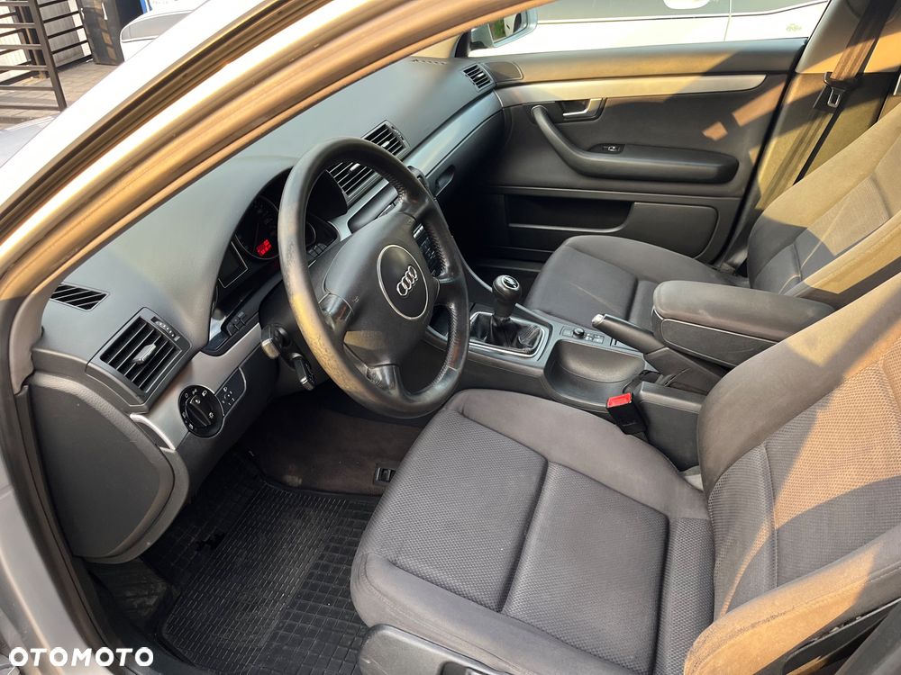 Audi A4 Avant - 23