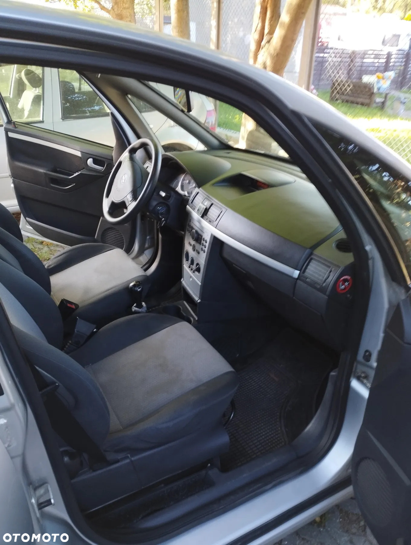 Opel Meriva 1.6 16V Essentia - 11