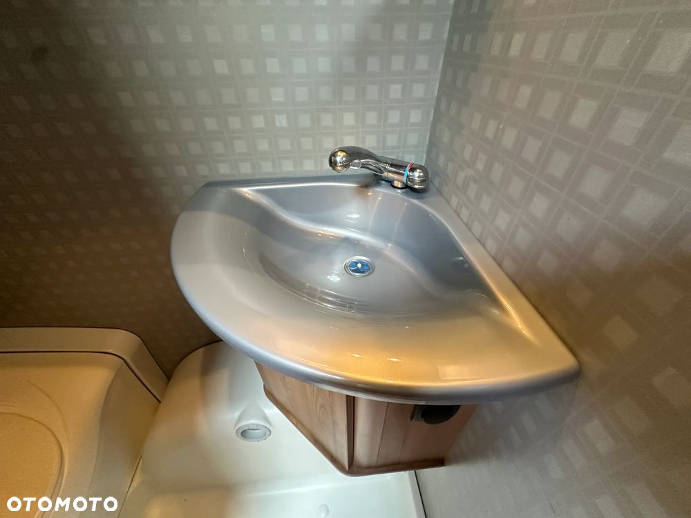 Burstner 460 TL z fakturą i gwarancją . JAK NOWY - ZOBACZ !!! - 20