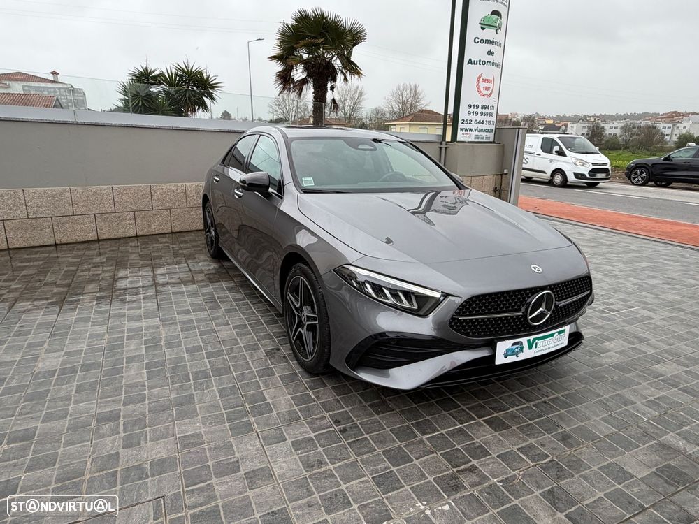Mercedes-Benz A 250 Limousine e AMG Line - 1