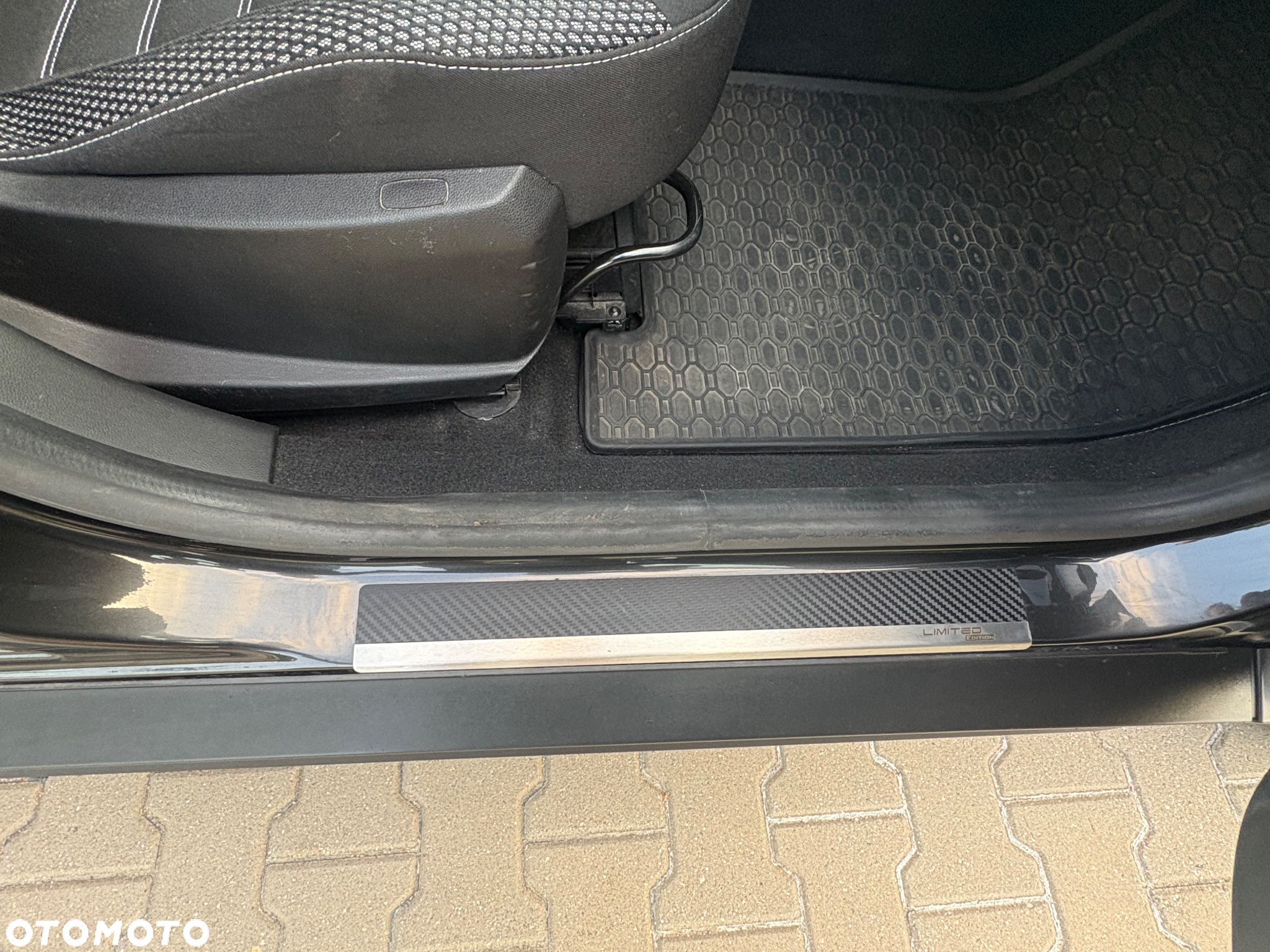 Dacia Duster 1.6 SCe Ambiance S&S - 23