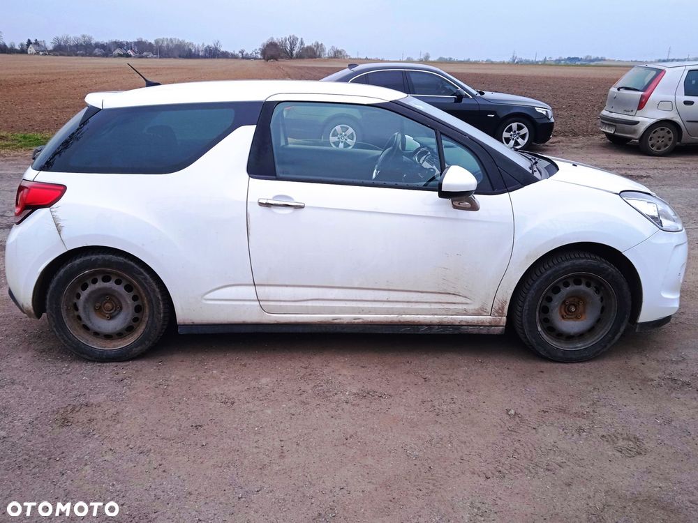Na części Citroen DS3 2011 1.6 L4 16V EWP silnik skrzynia biegów klapa błotnik drzwi zderzak - 6
