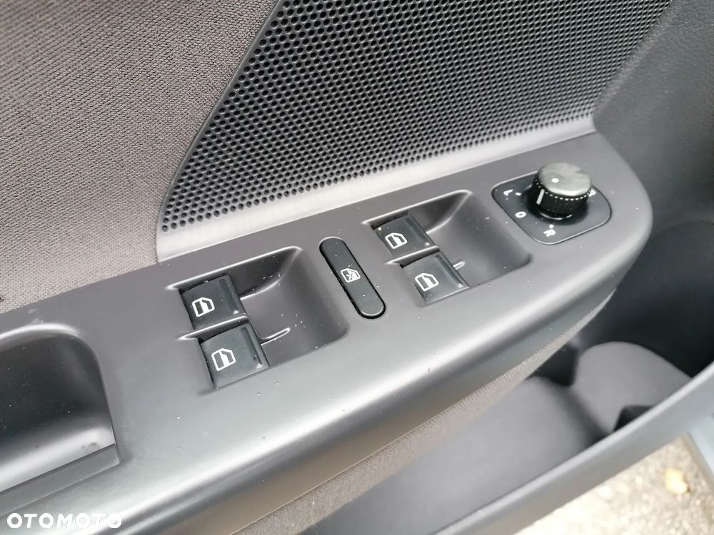 Volkswagen Golf Plus 1.6 Edition - 19