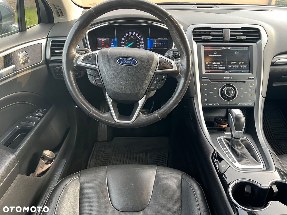Ford Mondeo 2.0 EcoBoost Titanium - 25