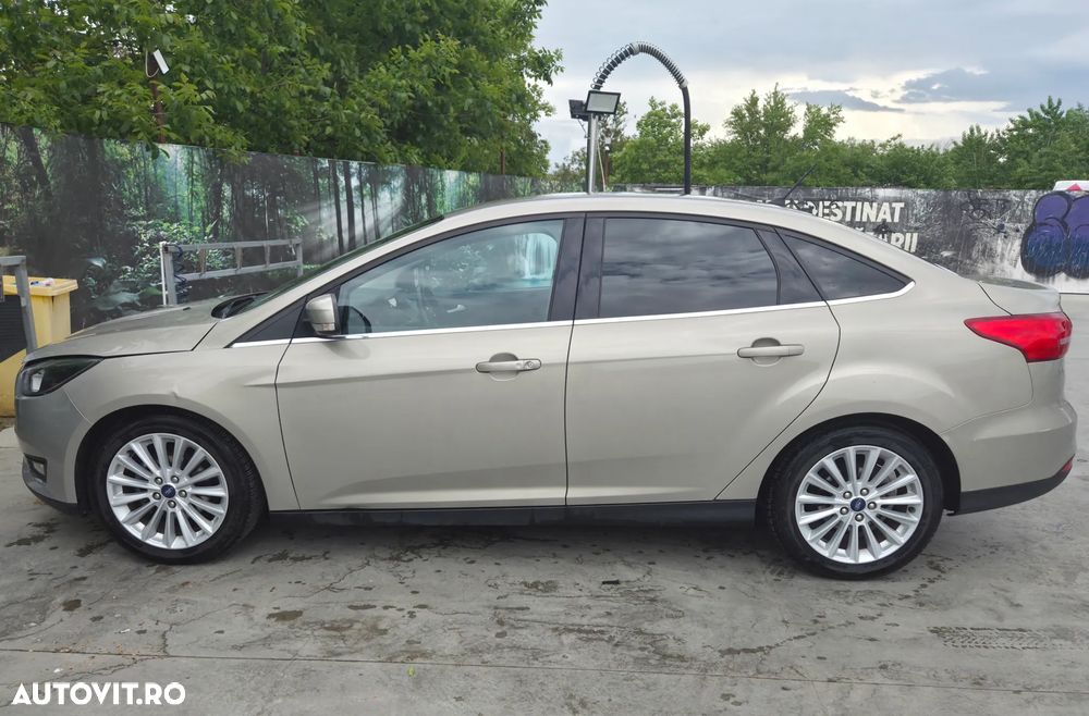 Ford Focus 1.0 EcoBoost Titanium - 2