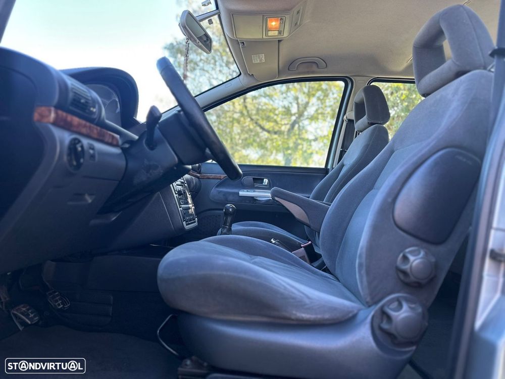 Ford Galaxy 1.9 TDi Ghia - 9