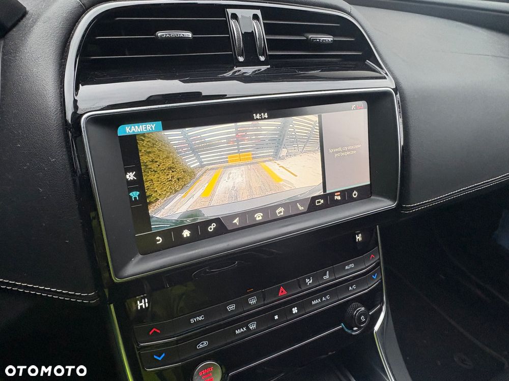 Jaguar XE 25t R-Sport - 25