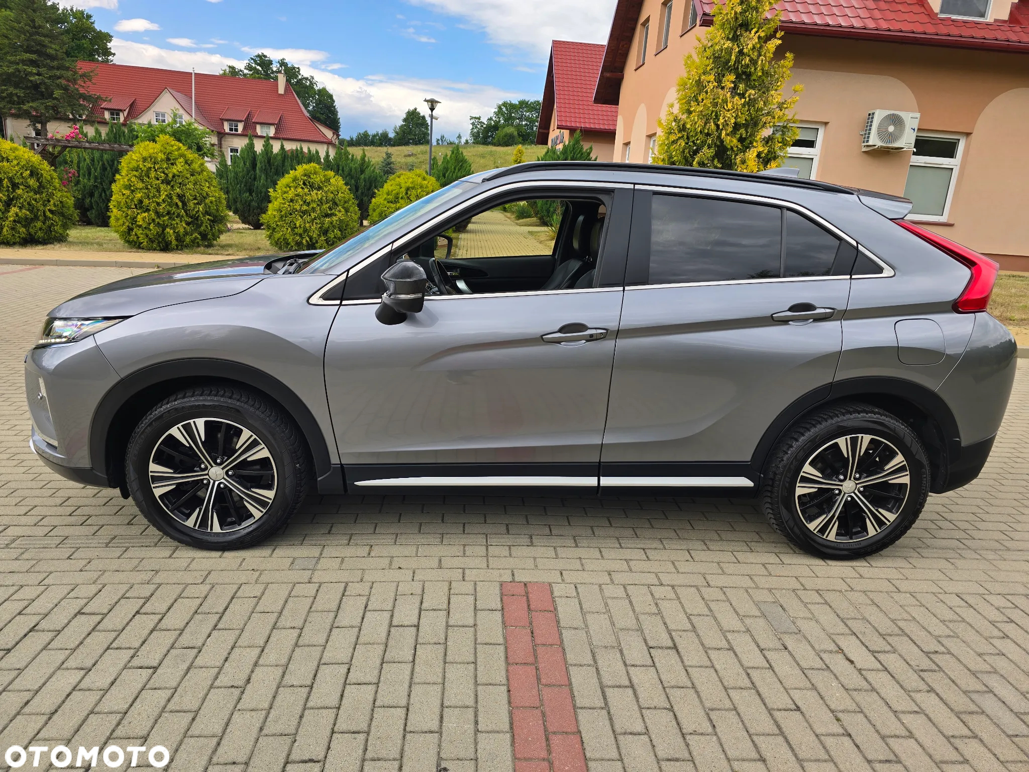Mitsubishi Eclipse Cross 1.5 T-MIVEC ClearTec CVT 2WD Diamant Edition - 17