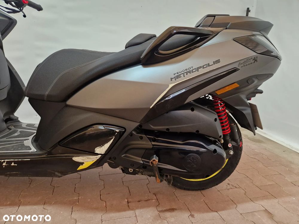 Peugeot Metropolis - 21