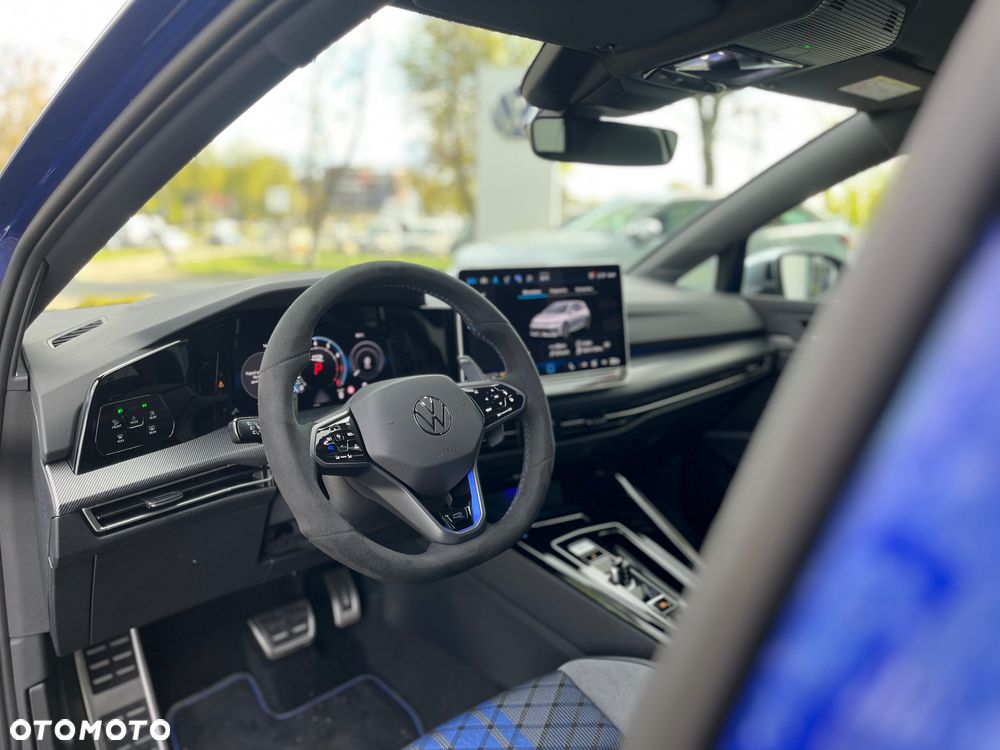 Volkswagen Golf - 15