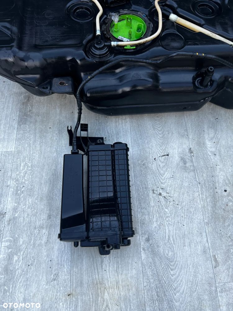 Audi Q3 F3 2019 Zbiornik paliwa 5QF201021GD  ORYGINALNY KOMPLETNY - 3