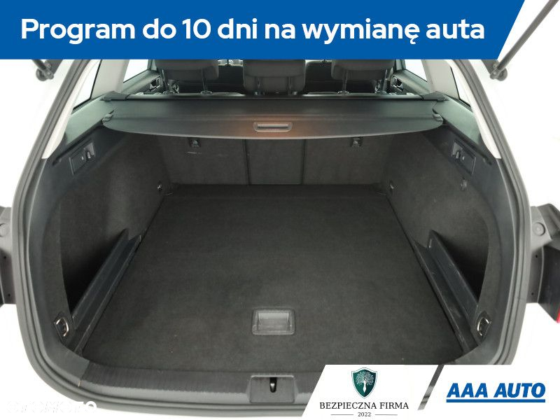 Volkswagen Passat - 19