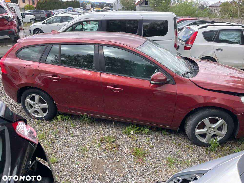 Volvo V60 D2 Momentum - 4