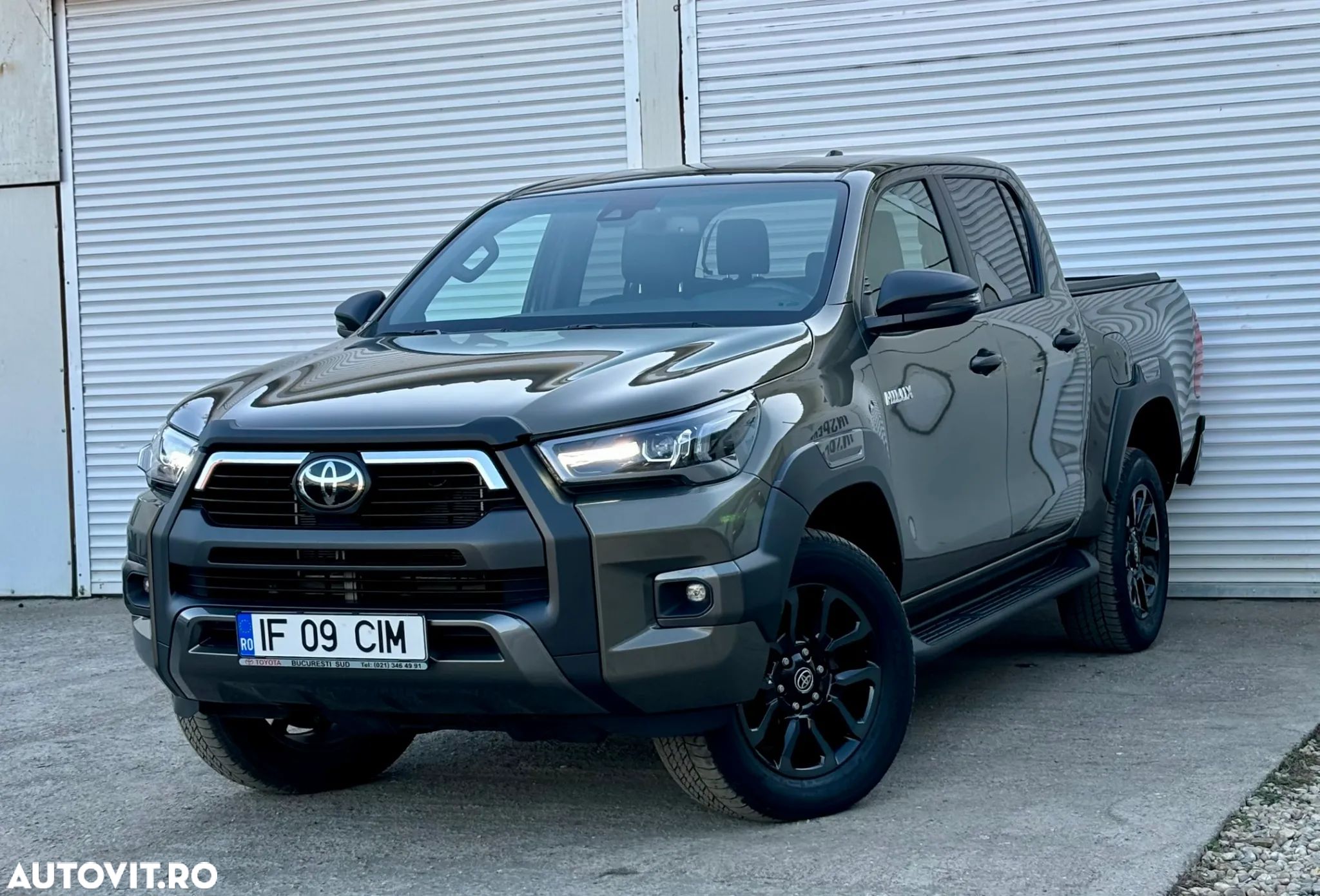 Toyota Hilux 2.8D 204CP 4x4 Double Cab AT Invincible - 1