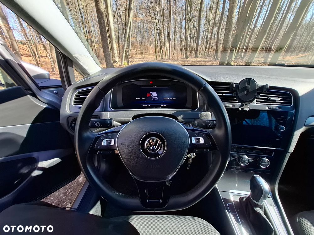 Volkswagen Golf 1.6 TDI SCR DSG Comfortline - 11