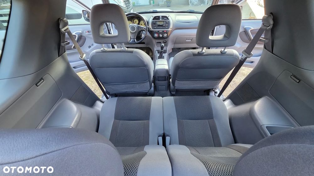 Toyota RAV4 4x4 Sol - 31