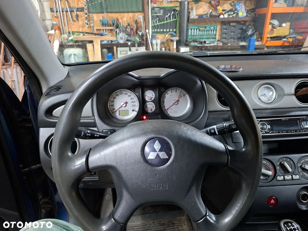 Mitsubishi Outlander 2.0 2WD Invite - 13
