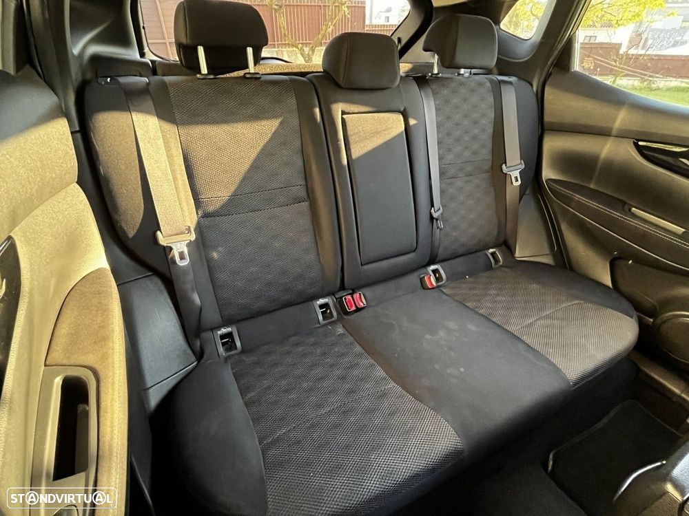 Nissan Qashqai 1.5 dCi N-Connecta 18 RS+PS - 15