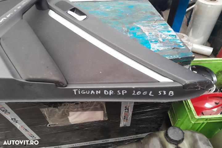 Fata / Tapiterie usa spate dreapta 5N0839114AE 5N0839114AE Volkswagen - 2