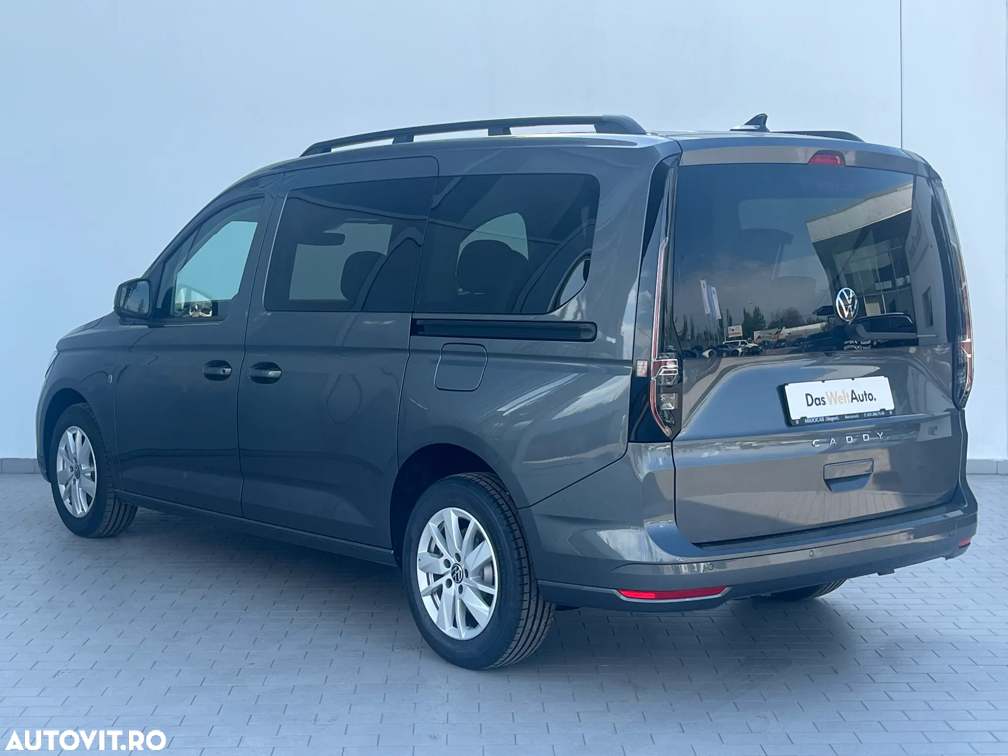 Volkswagen Caddy Maxi 2.0 TDI 90 kW DSG Life - 4
