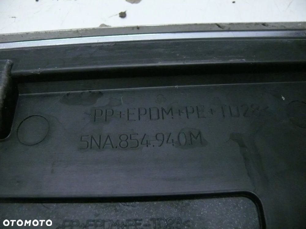 LISTWA DRZWI PRAWY PRZÓD VOLKSWAGEN TIGUAN II 5NA R-LINE - 5