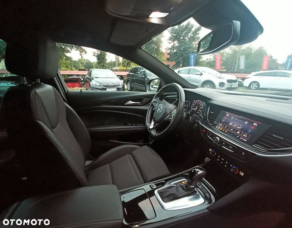 Opel Insignia - 23