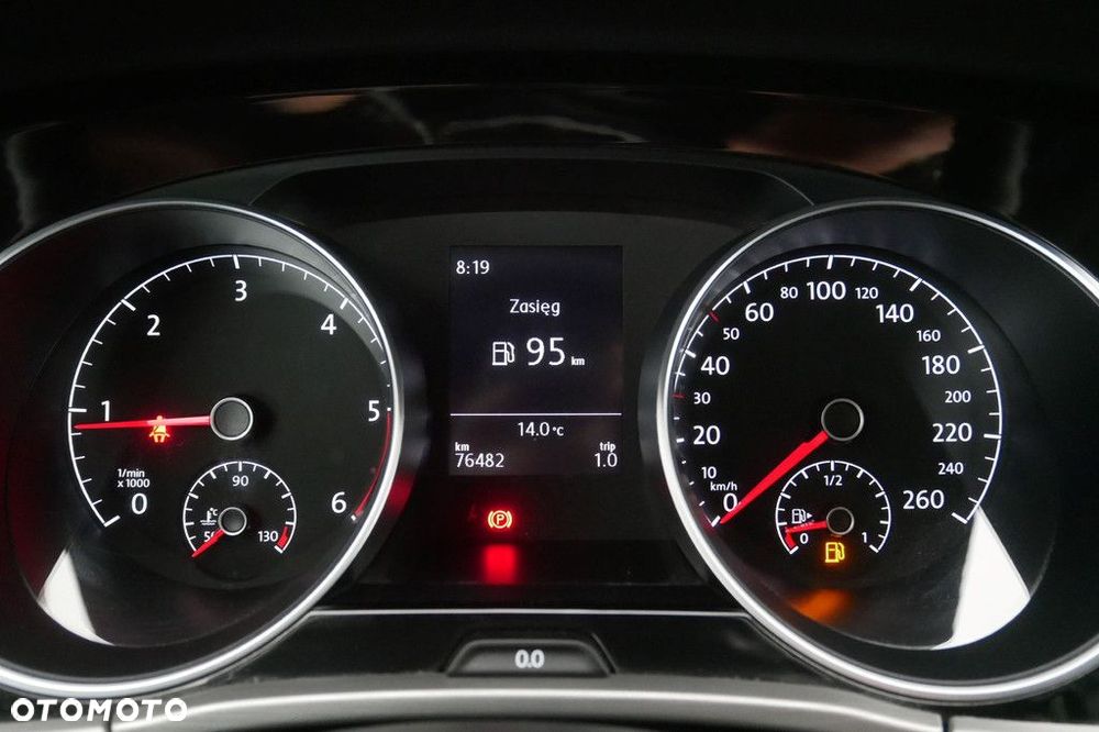 Volkswagen Touran - 9