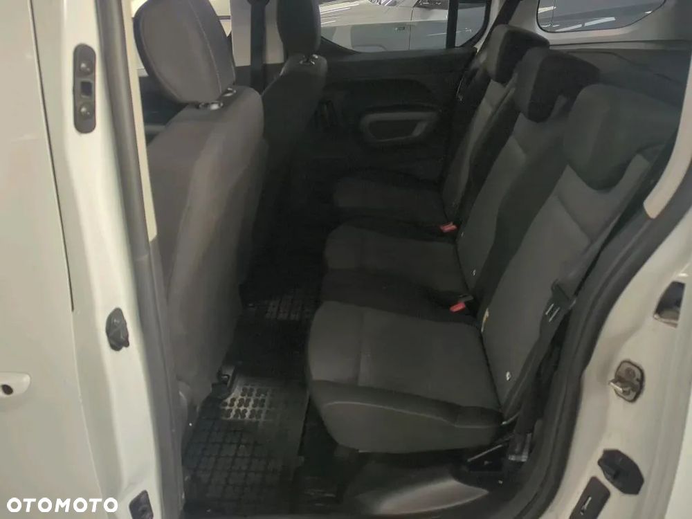 Toyota Proace City - 17