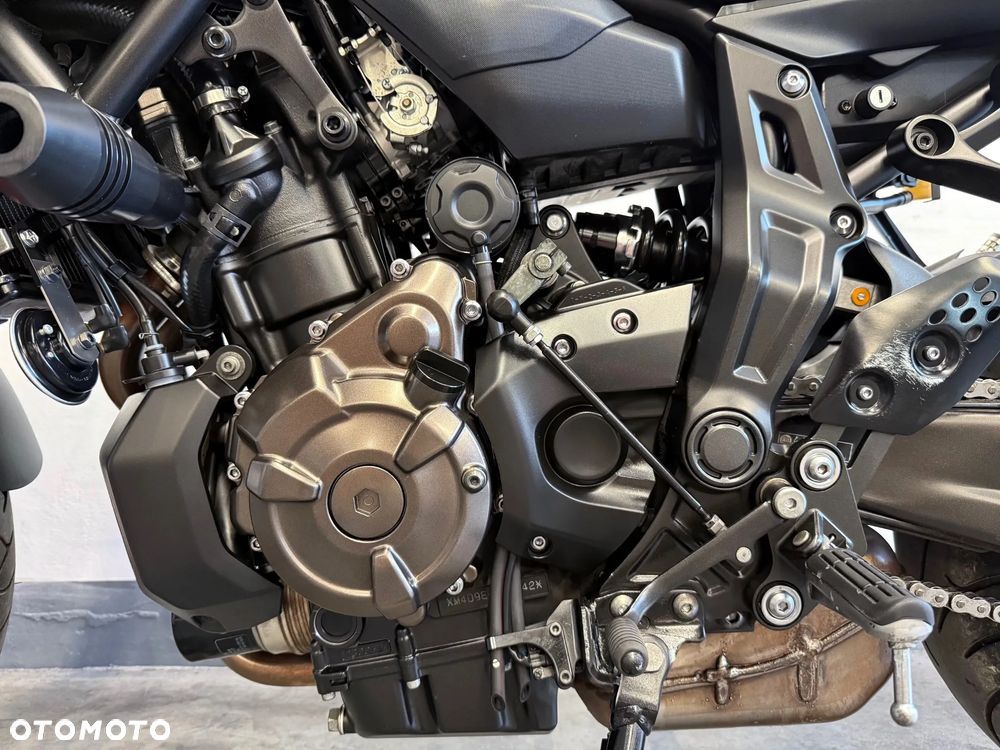 Yamaha MT - 12
