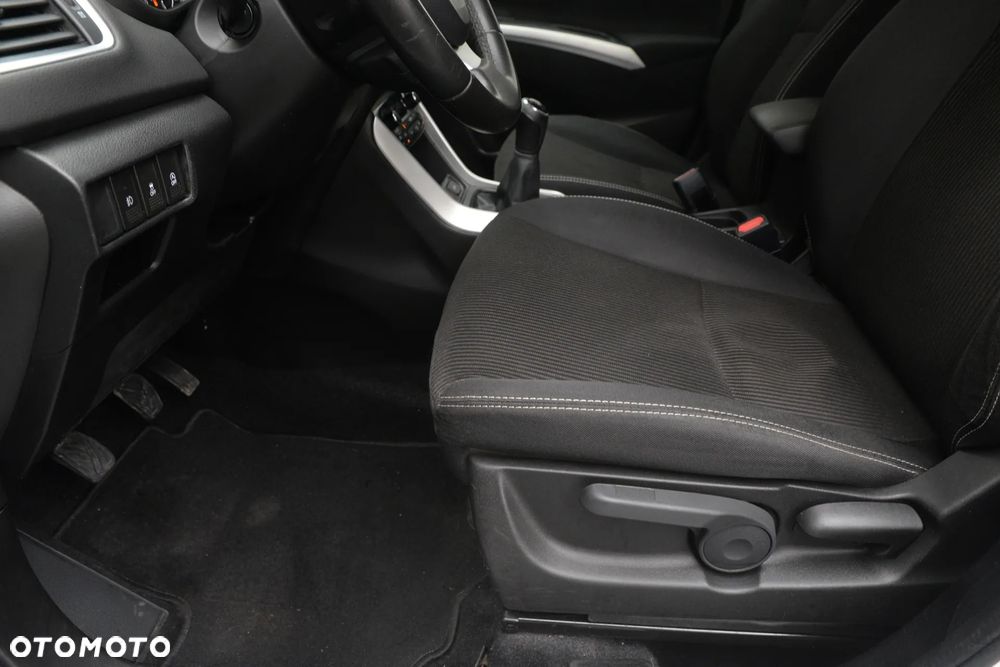 Suzuki SX4 S-Cross 1.0 T Comfort - 35