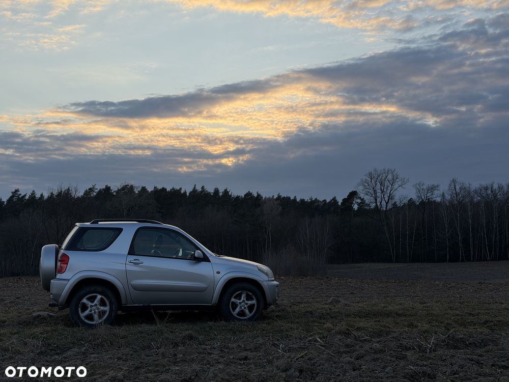 Toyota RAV4 - 9