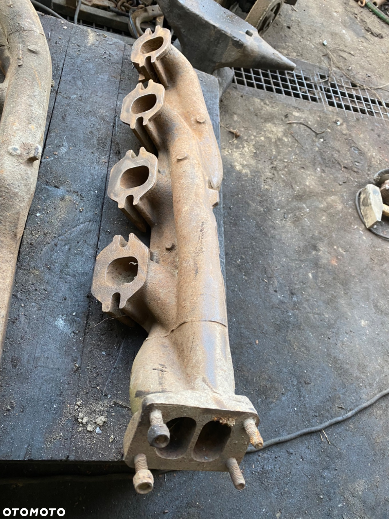 Kolektor wydechowy Mercedes V8 4221420901 0801 - 3