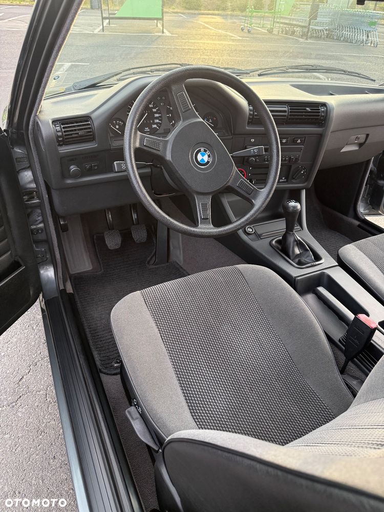 BMW Seria 3 316i - 12