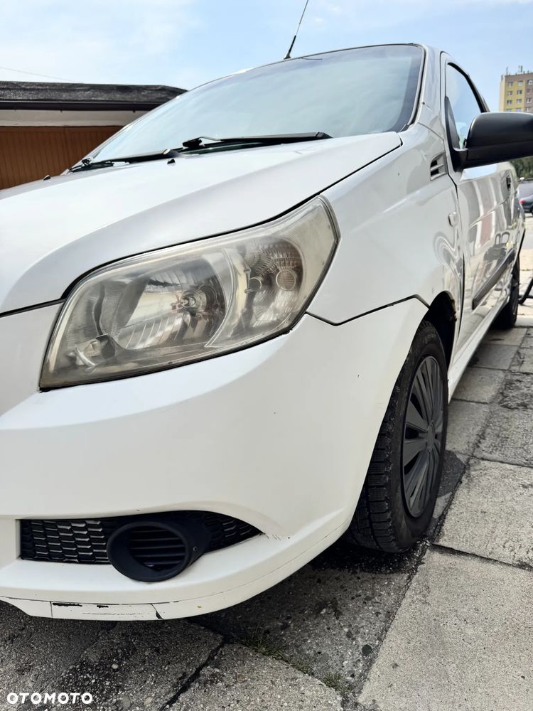 Chevrolet Aveo 1.2 16V Base / Classic - 8