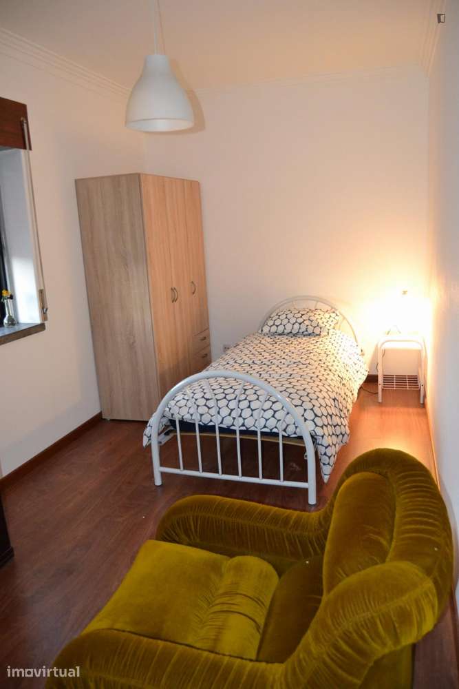 Quarto - localizado em Lisbon - Grande imagem: 4/16