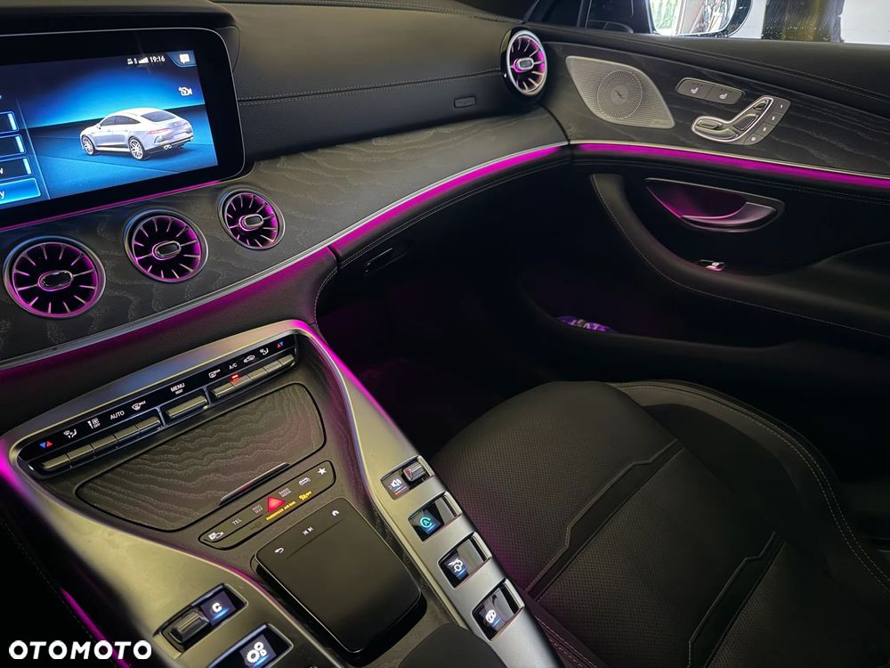 Mercedes-Benz AMG GT 43 4-Matic+ - 36