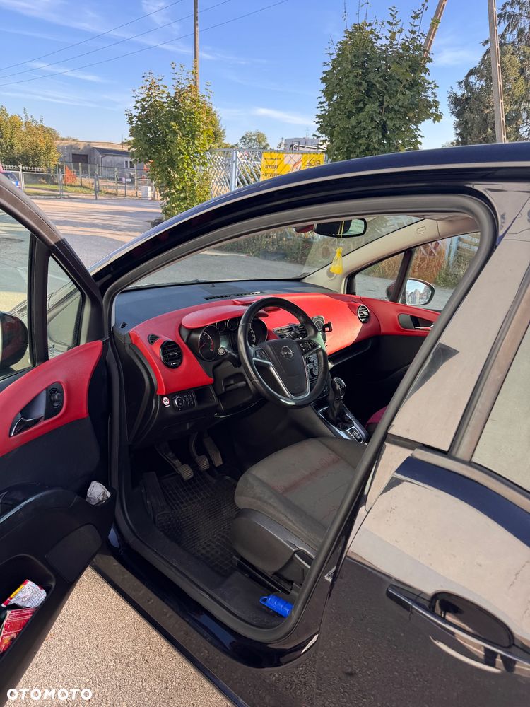 Opel Meriva - 9