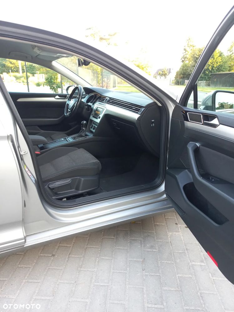 Volkswagen Passat Variant - 9