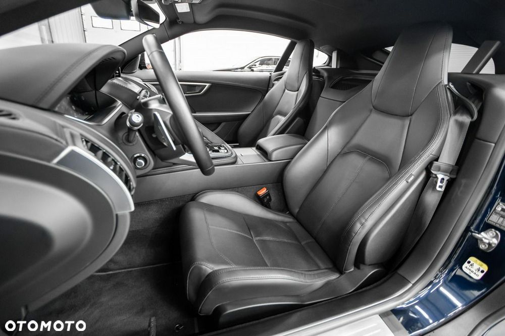 Jaguar F-Type - 35
