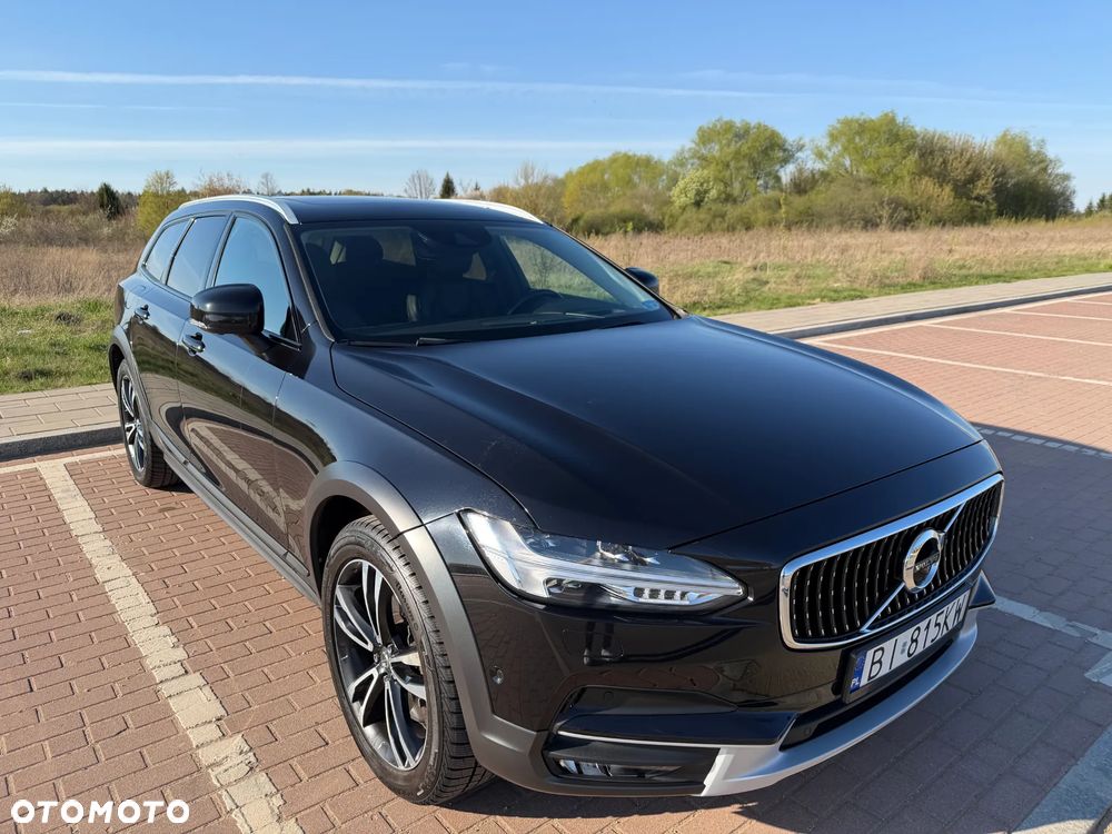 Volvo V90 Cross Country - 6