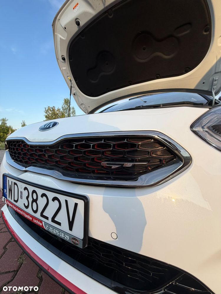 Kia ProCeed - 16