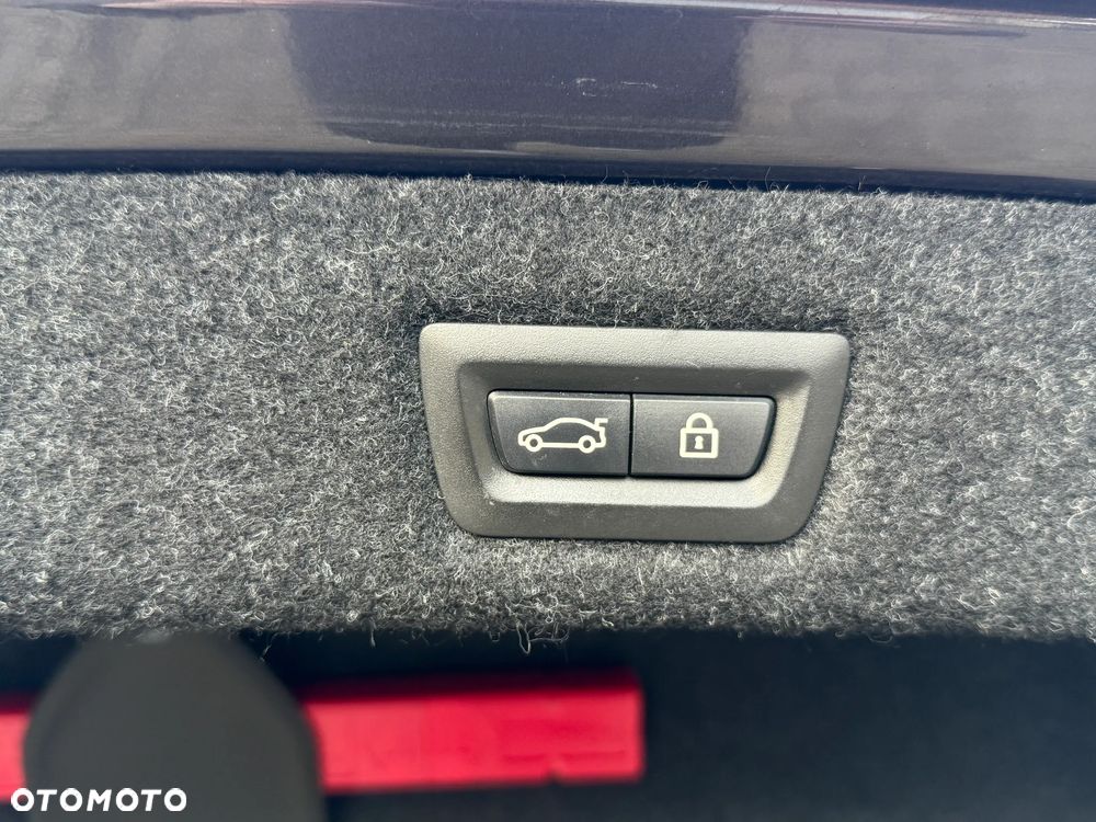 BMW Seria 5 520d xDrive M Sport sport - 28