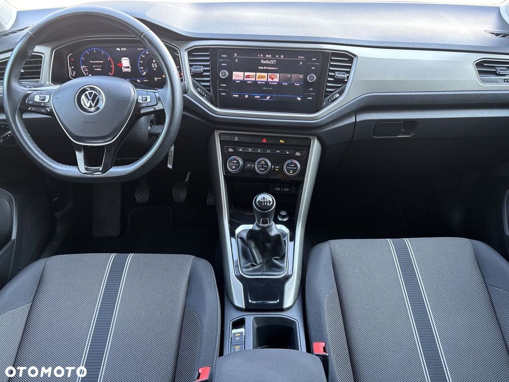Volkswagen T-Roc - 10