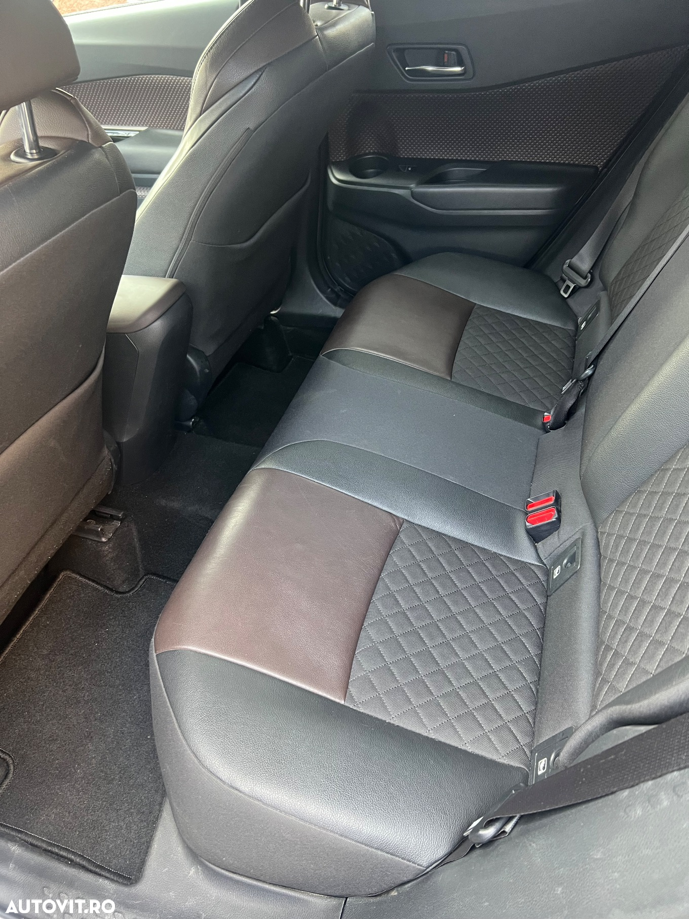 Toyota C-HR 1.2 Turbo 4x4 CVT C-lassy - 10