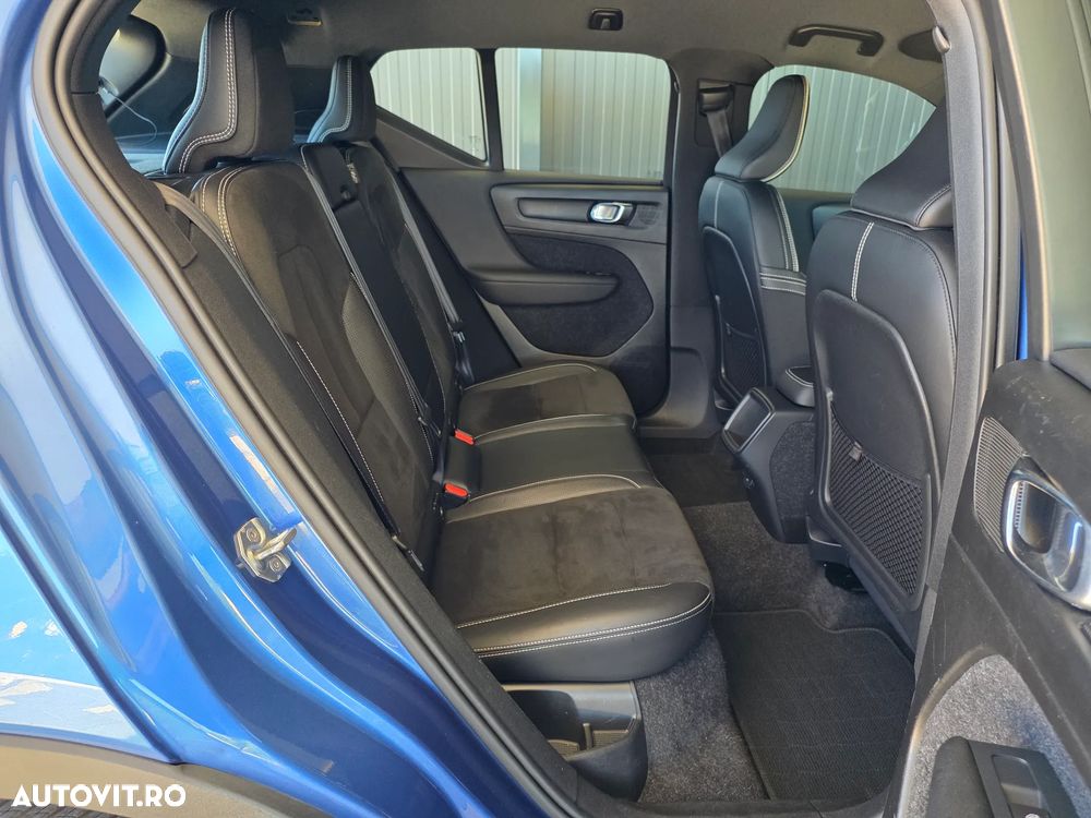 Volvo XC 40 D4 AWD Geartronic R-Design - 13