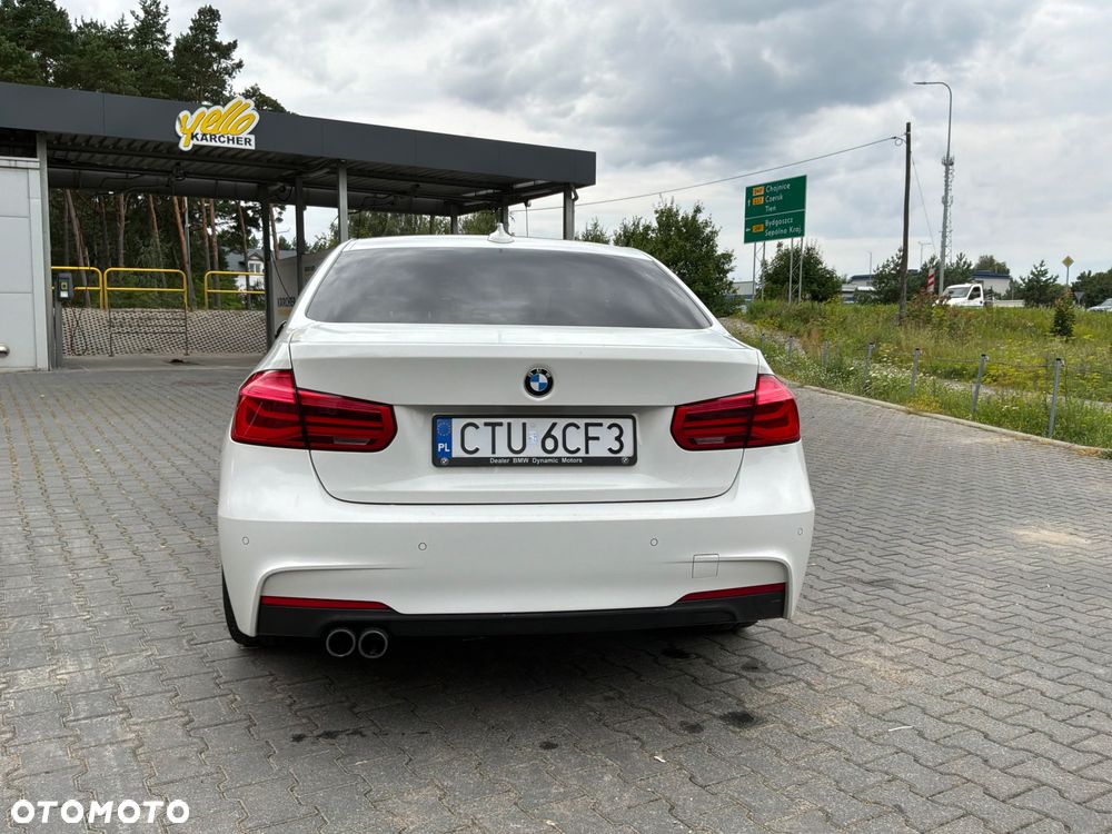 BMW Seria 3 320i M Sport - 14