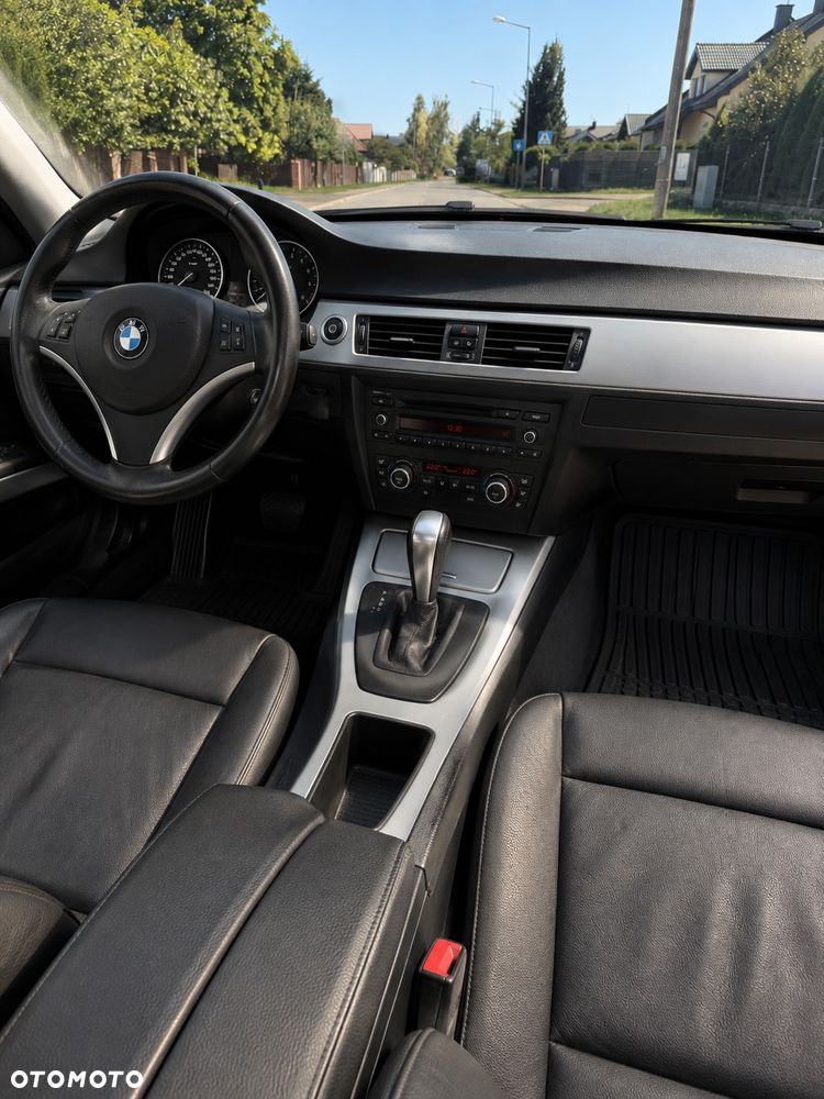 BMW Seria 3 330d - 3