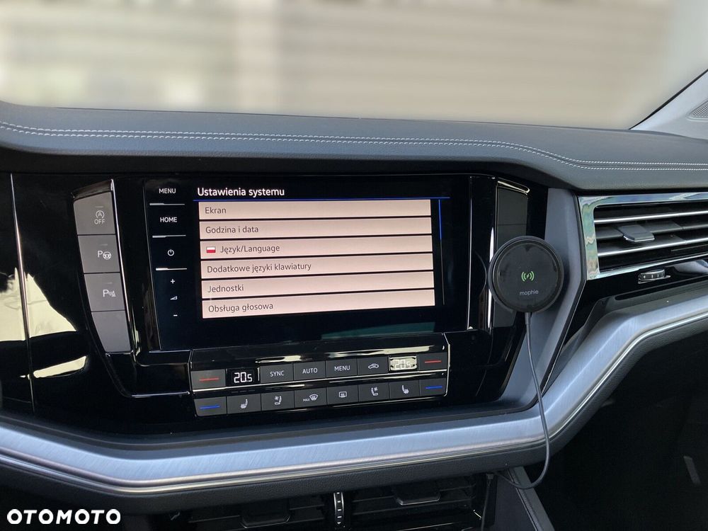 Volkswagen Touareg - 28