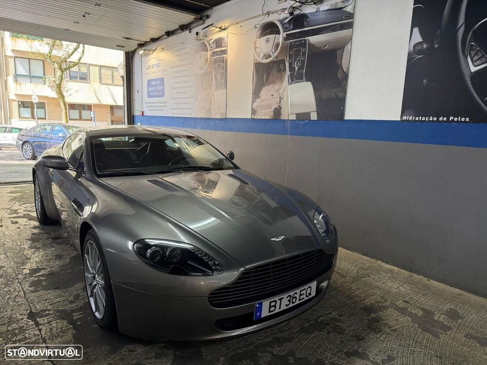 Aston Martin Vantage Coupe Sportshift - 2